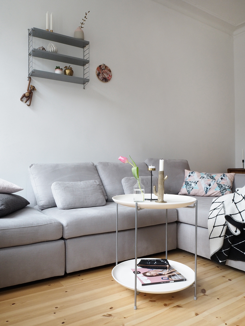Neues Wohnzimmer + neues Sofa von Sitzfeldt.