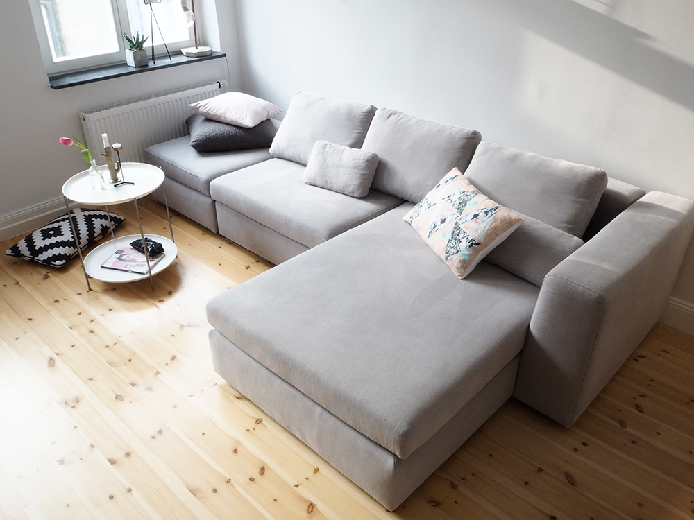 Neues Wohnzimmer + neues Sofa von Sitzfeldt.